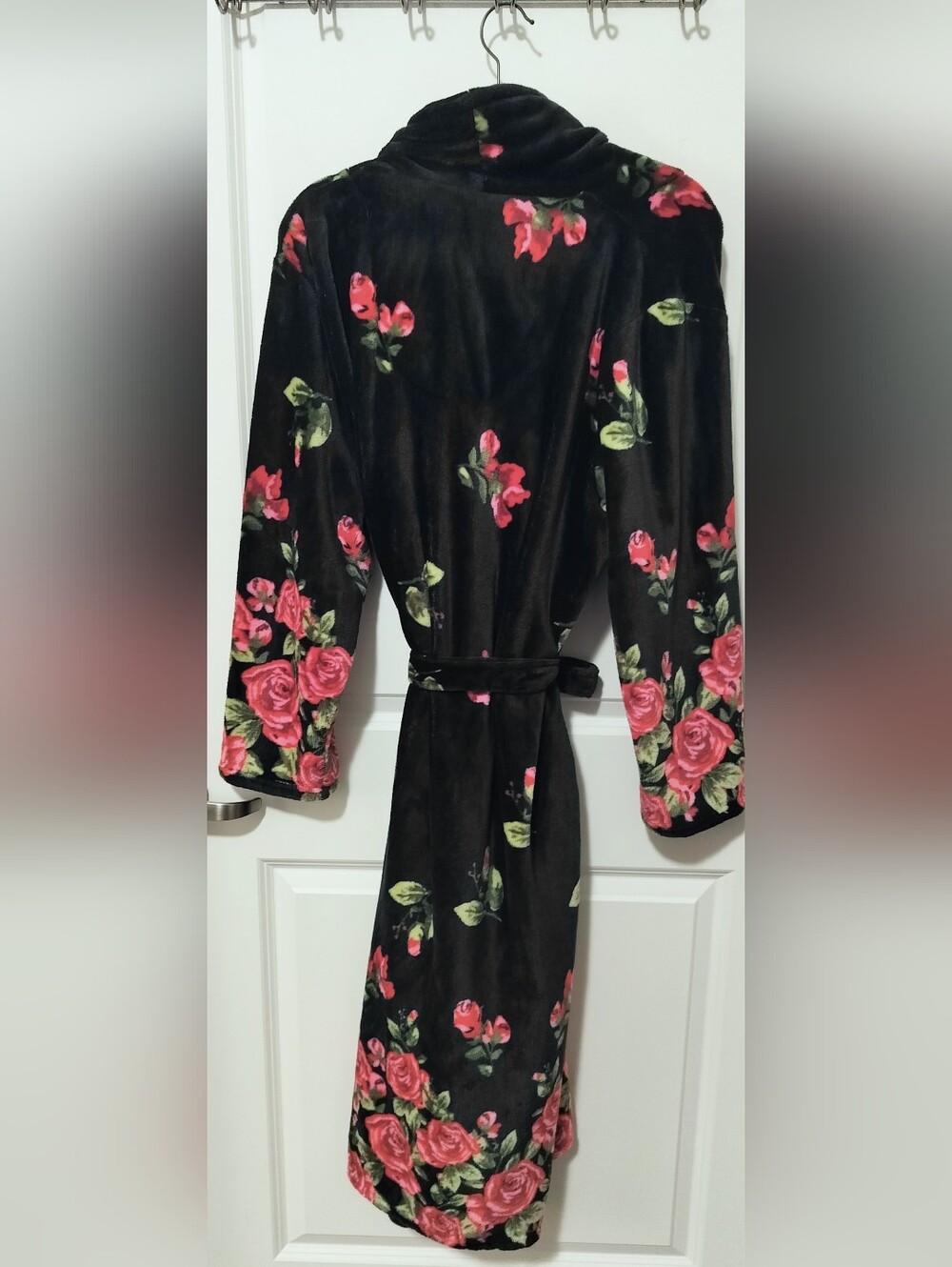 Jasmine Rose Noire Women's XL Black Red Floral Plush Velour Bathrobe - Picture 4 of 5